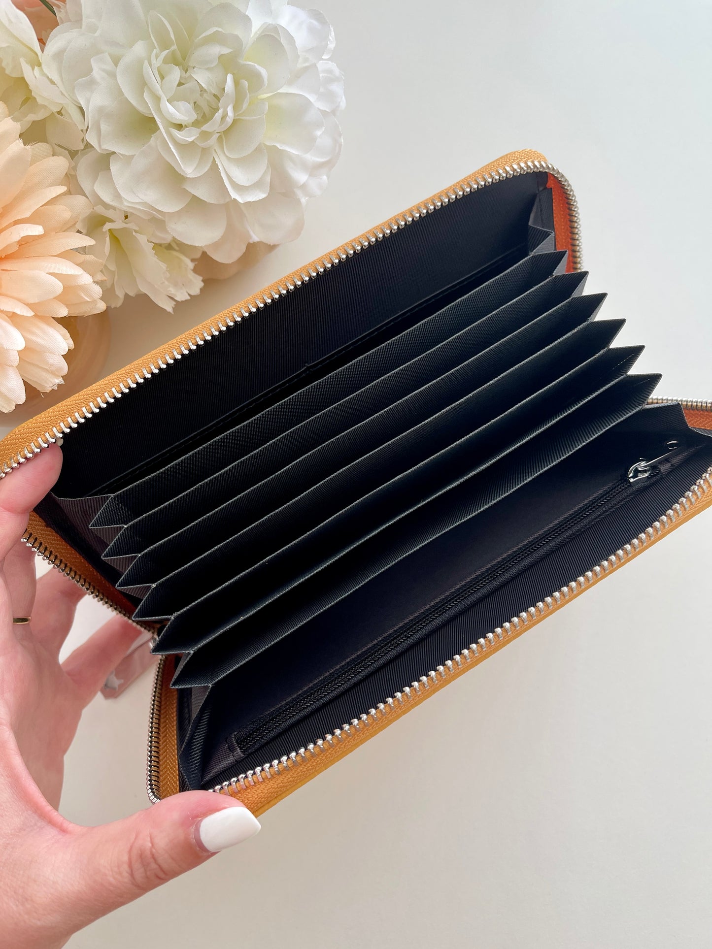 Porte-feuille Jaune + Trackers